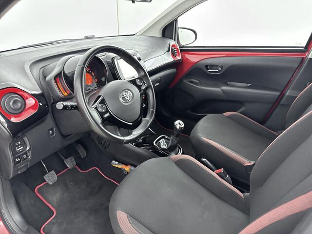 Toyota AYGO 1.0 VVT-i x-cite | Mistlampen | Lichtmetalen Velgen | Parkeercamera |