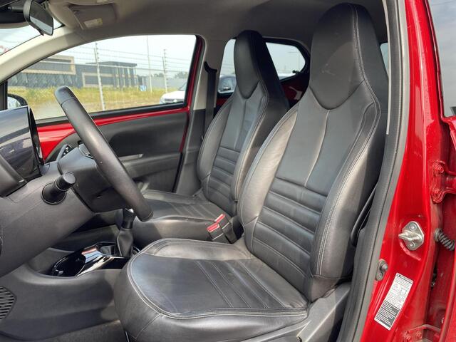 Toyota AYGO 1.0 VVT-i x-clusiv **KEYLESS/ APPLE CARPLAY/ CLIMATE CONTROL**