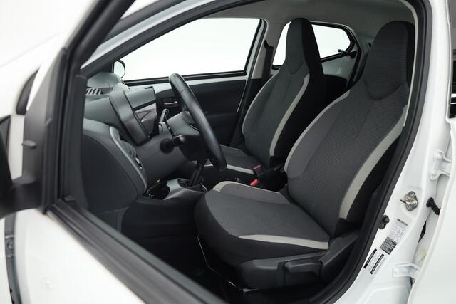 Toyota AYGO 1.0 VVT-i x-play | Airco | Cruise | CarPlay | All Season | Camera