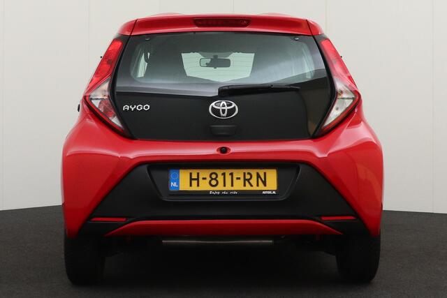 Toyota AYGO 1.0 VVT-i X-fun Bluetooth Airco LED