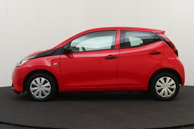 Toyota AYGO 1.0 VVT-i X-fun Bluetooth Airco LED