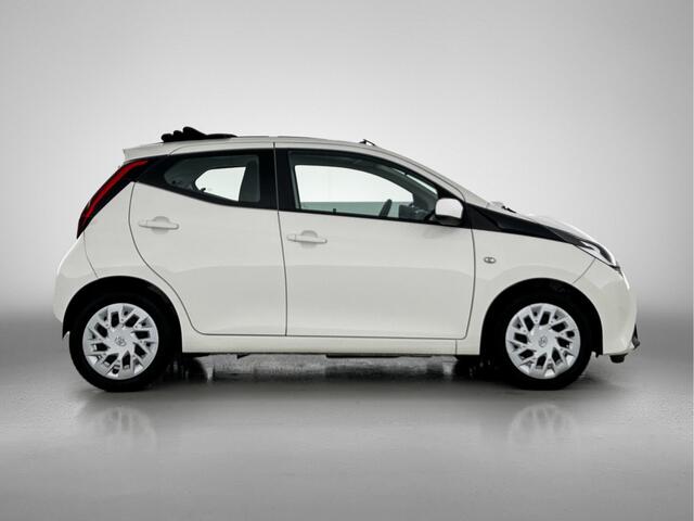 Toyota AYGO 1.0 VVT-i x-play Cabrio | 1e Eigenaar | BTW'er | Apple Carplay / Android Auto | SL 6