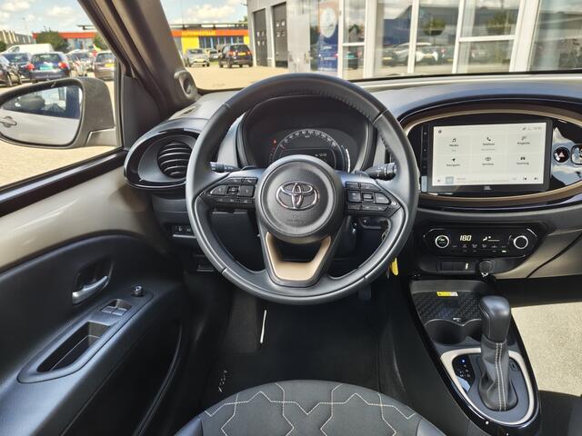 Toyota AYGO 1.0 VVT-i S-CVT Envy | Trekhaak | NL Auto | JBL | Navi | Android