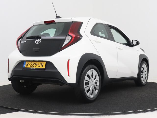 Toyota AYGO X 1.0 VVT-i MT Play | Airconditioning | Adaptive cruise control | Apple Carplay/Adroid | Camera |