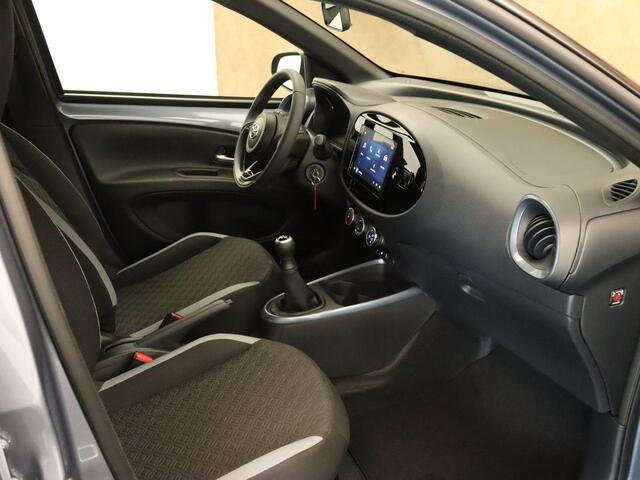 Toyota AYGO X 1.0 VVT-i MT Pulse - ACHTERUITRIJCAMERA - APPLE CARPLAY/ANDROID AUTO - STOELVERWARMING - CRUISE CONTROL ADAPTIEF - LED KOPLAMPEN - LICHTMETALEN VELGEN 17" - BLUETOOTH TELEFOONVOORBEREIDING