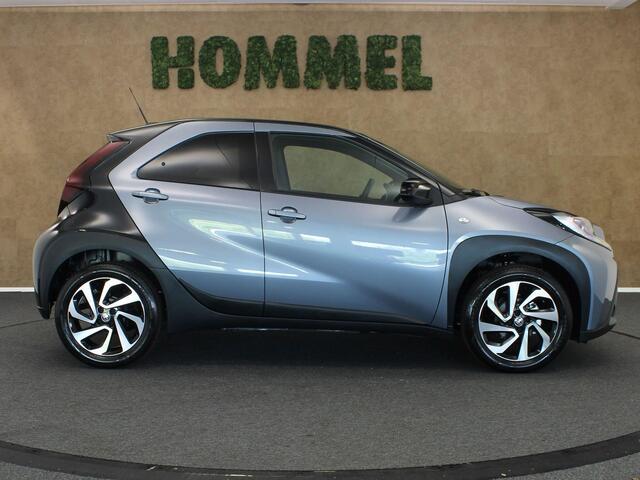 Toyota AYGO X 1.0 VVT-i MT Pulse - ACHTERUITRIJCAMERA - APPLE CARPLAY/ANDROID AUTO - STOELVERWARMING - CRUISE CONTROL ADAPTIEF - LED KOPLAMPEN - LICHTMETALEN VELGEN 17" - BLUETOOTH TELEFOONVOORBEREIDING
