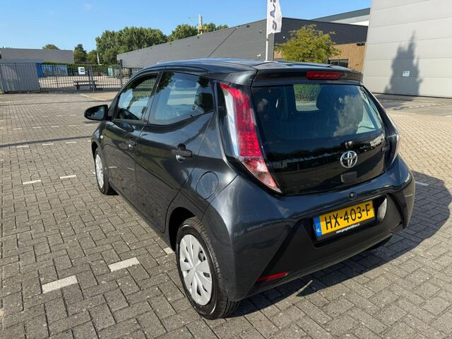 Toyota AYGO 1.0 VVT-i x-now