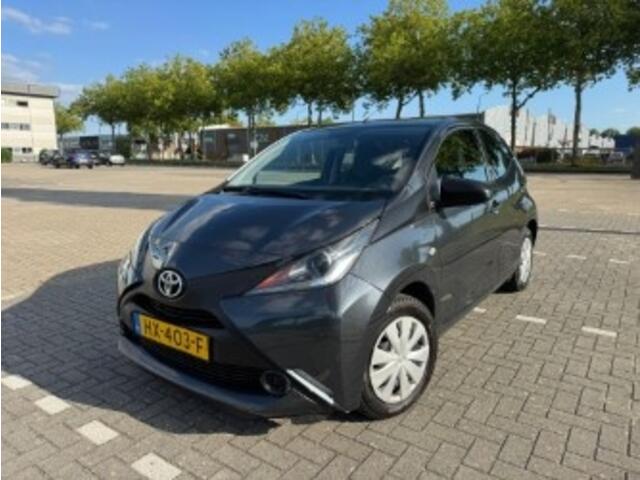 Toyota AYGO 1.0 VVT-i x-now