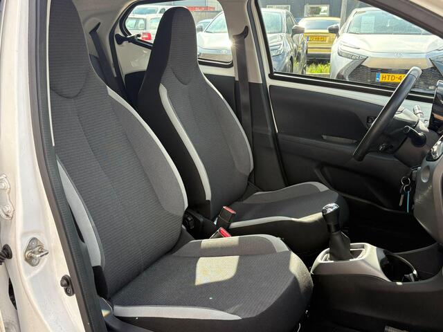 Toyota AYGO 1.0 VVT-i x-play