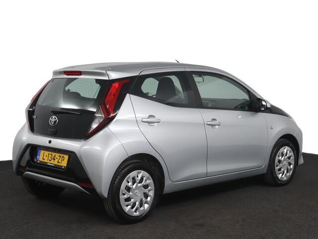 Toyota AYGO 1.0 VVT-i x-play
