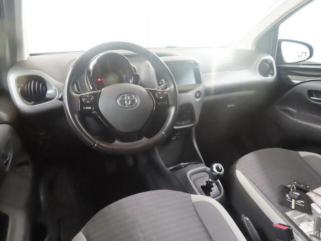 Toyota AYGO 1.0 VVT-i x-joy Airco | ECC Carplay Navi Camera achter Cruise Control 15"LM Velgen