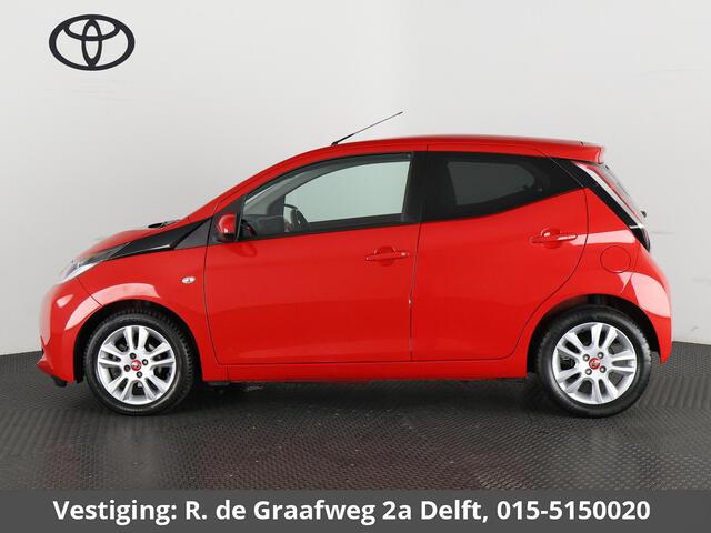 Toyota AYGO 1.0 VVT-i X-Joy | Navigatie | Climate Control | Camera | Lichtmetalen velgen |