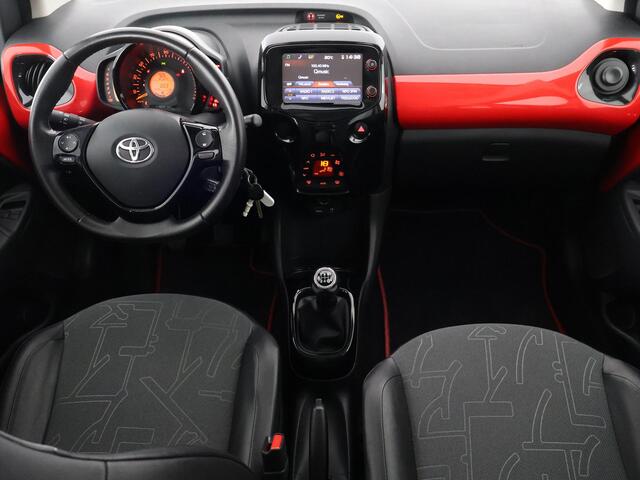 Toyota AYGO 1.0 VVT-i X-Joy | Navigatie | Climate Control | Camera | Lichtmetalen velgen |