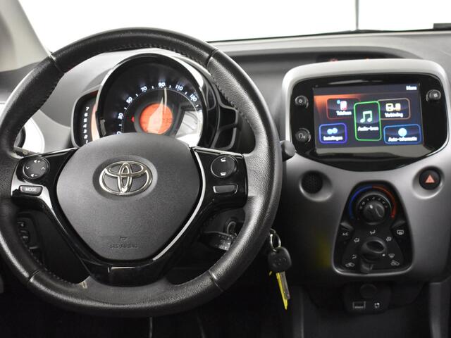 Toyota AYGO 1.0 VVT-i x-play | Carplay | Camera | Led