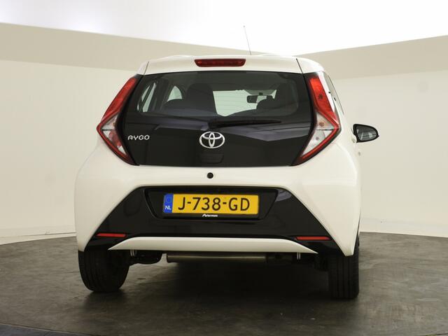 Toyota AYGO 1.0 VVT-i x-play | Carplay | Camera | Led