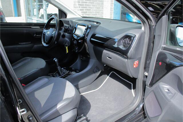 Toyota AYGO 1.0 VVT-i x-cite |half leder|airco|lichtmetaal|camera|