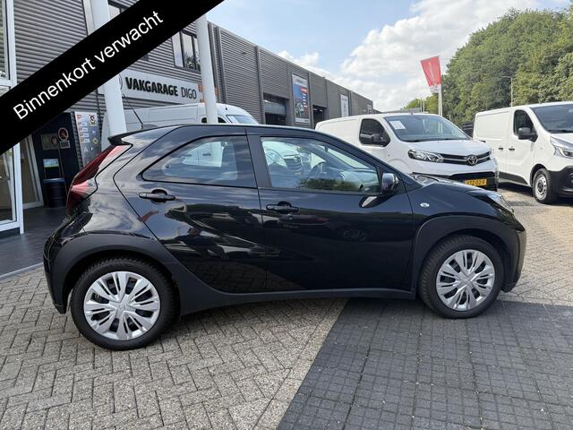 Toyota AYGO X 1.0 VVT-i Play CARPLAY NAVI GARANTIE TOT 10-2033! . ADAPTIEVE CRUISE CONTROL . ACHTERUITRIJCAMERA .