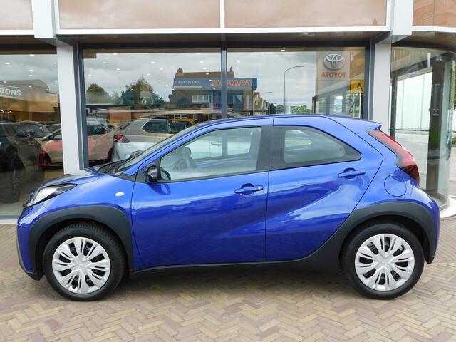 Toyota AYGO X 1.0 VVT-i MT Play