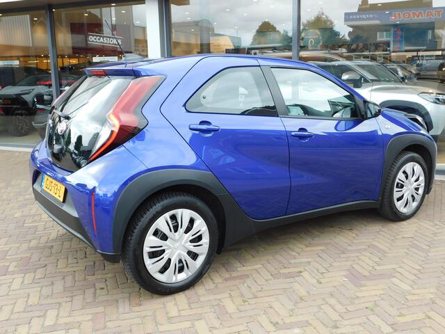 Toyota AYGO X 1.0 VVT-i MT Play