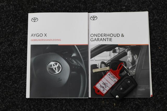 Toyota AYGO X 1.0 VVT-i MT Play | Adaptieve Cruise Control | Parkeercamera | Toyota Safety Sense | Airco |