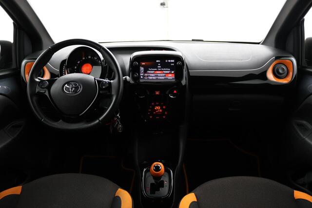 Toyota AYGO 1.0 VVT-i x-JBL | Automaat | Climate control | Apple carplay-android auto | Parkeercamera |