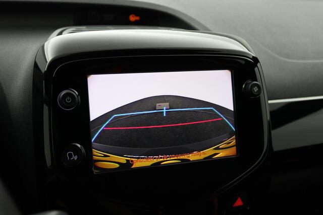 Toyota AYGO 1.0 VVT-i x-JBL | Automaat | Climate control | Apple carplay-android auto | Parkeercamera |