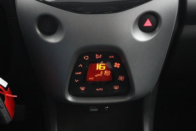 Toyota AYGO 1.0 VVT-i x-joy | Automatische Airco | Apple/Android Auto | Lichtmetalen Velgen | Privacy Glas |