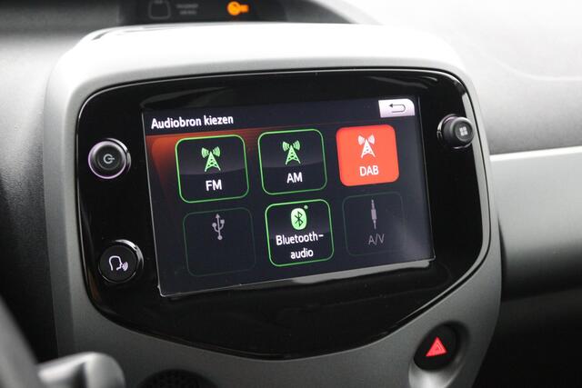 Toyota AYGO 1.0 VVT-i x-joy | Automatische Airco | Apple/Android Auto | Lichtmetalen Velgen | Privacy Glas |
