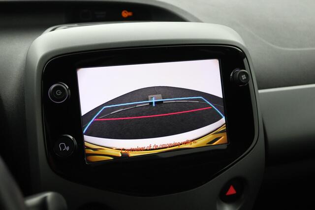 Toyota AYGO 1.0 VVT-i x-joy | Automatische Airco | Apple/Android Auto | Lichtmetalen Velgen | Privacy Glas |