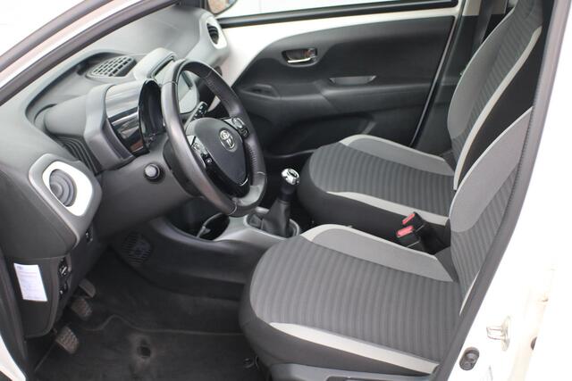 Toyota AYGO 1.0 VVT-i x-play limited APPLE CARPLAY