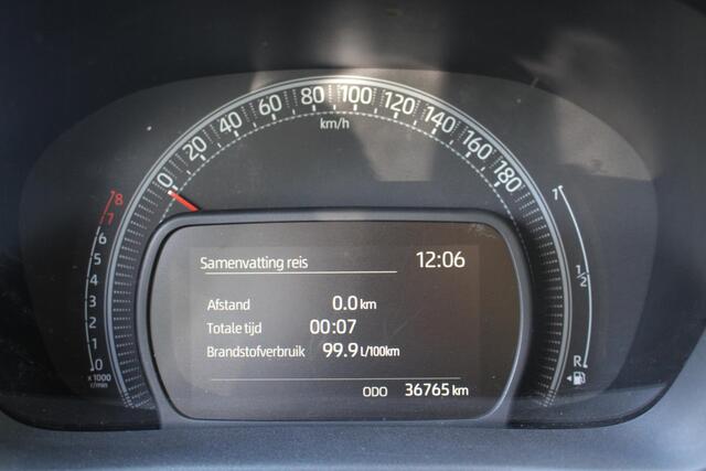 Toyota AYGO X 1.0 VVT-i MT Play | Apple Carplay/ Android Auto | Cruisecontrol | Airco