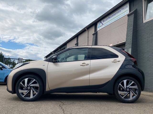 Toyota AYGO 1.0 VVT-I S-CVT ENVY Automaat Camera leder ADCR Full opt. NW!!