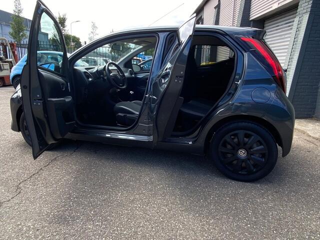 Toyota AYGO 1.0 VVT-I X-PLAY Camera Apple Car Airco Cruise erg mooi!!