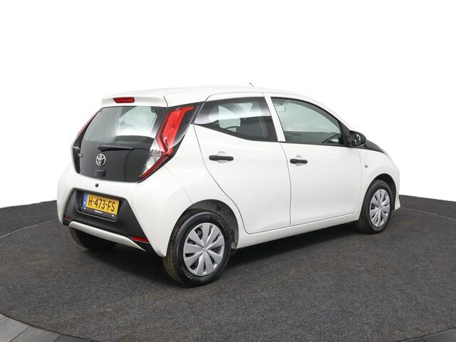 Toyota AYGO 1.0 VVT-i x-fun | Radio | Centrale deurvergrendeling | Stoel in hoogte verstelbaar |