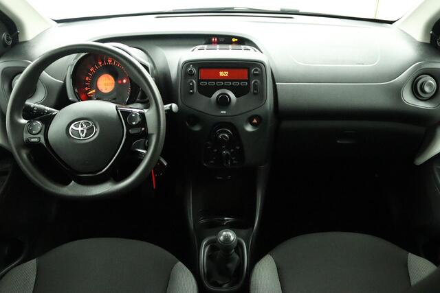 Toyota AYGO 1.0 VVT-i x-fun | Radio | Centrale deurvergrendeling | Stoel in hoogte verstelbaar |