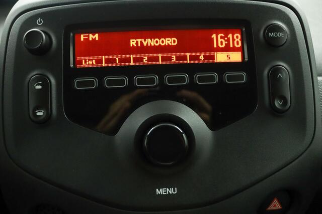 Toyota AYGO 1.0 VVT-i x-fun | Radio | Centrale deurvergrendeling | Stoel in hoogte verstelbaar |