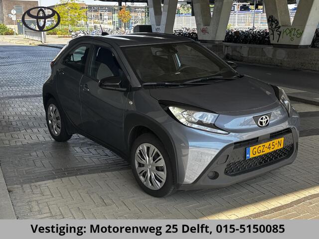 Toyota AYGO X 1.0 VVT-i MT PLAY CARPLAY NAVI GARANTIE 8-2034! AIRCO. 13.000 KM. ADAPTIEVE CRUISE.1e EIG.ALS NIEUW !