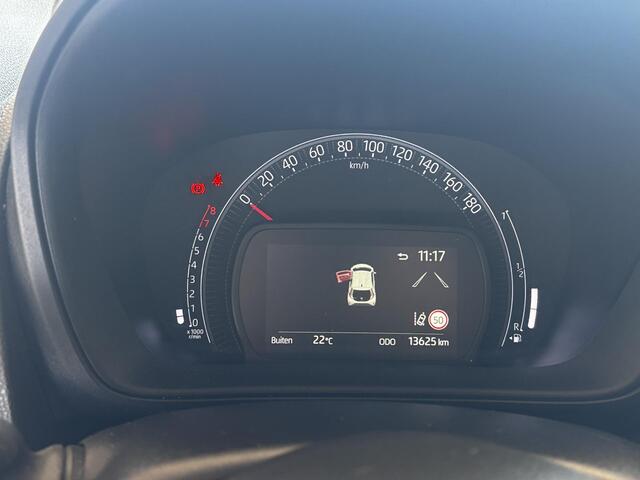 Toyota AYGO X 1.0 VVT-i MT PLAY CARPLAY NAVI GARANTIE 8-2034! AIRCO. 13.000 KM. ADAPTIEVE CRUISE.1e EIG.ALS NIEUW !