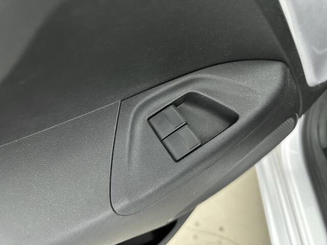 Toyota AYGO 1.0 VVT-i x-play Limited 5-Drs | Airco | Metallic Lak | 12 maanden BOVAG garantie |