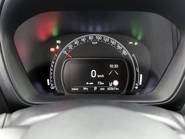 Toyota AYGO X 1.0 VVT-i MT Envy Limited | JBL Sound system | LM velgen | Premium uitgevoerd | Navigatie |