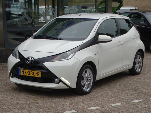 Toyota AYGO 1.0 VVT-I X-PLAY Airco Camera Apple Carplay
