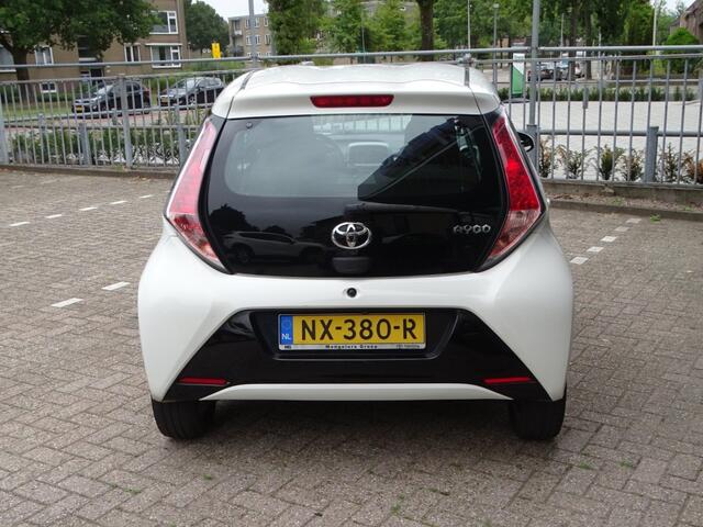 Toyota AYGO 1.0 VVT-I X-PLAY Airco Camera Apple Carplay
