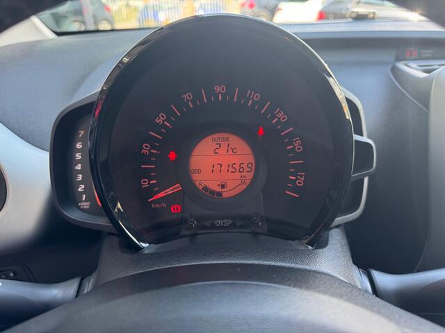 Toyota AYGO 1.0 VVT-i x-play NAVI | AIRCO | 5 DEURS