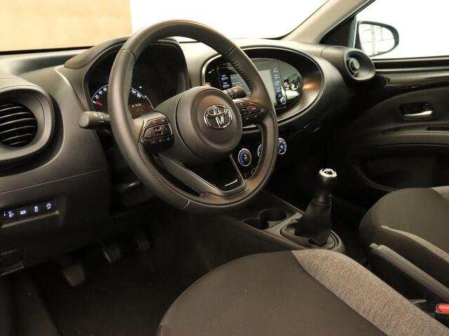 Toyota AYGO X 1.0 VVT-i MT Play - ORIGINEEL NEDERLANDSE AUTO - APPLE CARPLAY/ ANDROID AUTO - ACHTERUITRIJ CAMERA - ADAPTIVE CRUISE CONTROL - DAB+ RADIO - LANE ASSIST