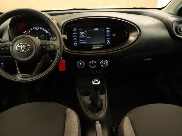 Toyota AYGO X 1.0 VVT-i MT Play - ORIGINEEL NEDERLANDSE AUTO - APPLE CARPLAY/ ANDROID AUTO - ACHTERUITRIJ CAMERA - ADAPTIVE CRUISE CONTROL - DAB+ RADIO - LANE ASSIST