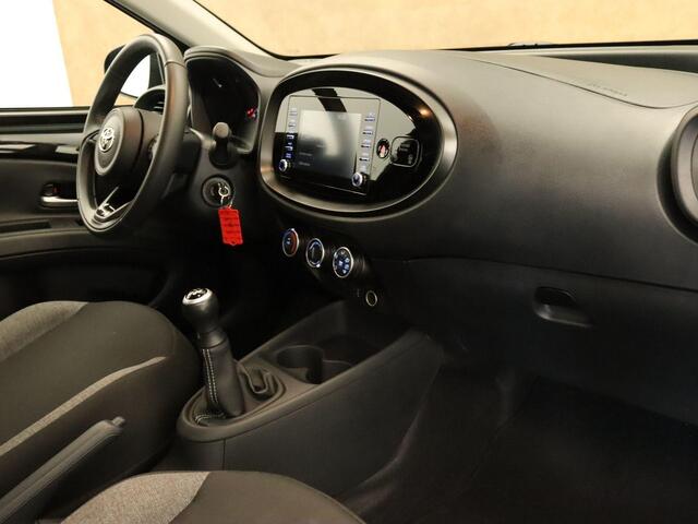 Toyota AYGO X 1.0 VVT-i MT Play - ORIGINEEL NEDERLANDSE AUTO - APPLE CARPLAY/ ANDROID AUTO - ACHTERUITRIJ CAMERA - ADAPTIVE CRUISE CONTROL - DAB+ RADIO - LANE ASSIST