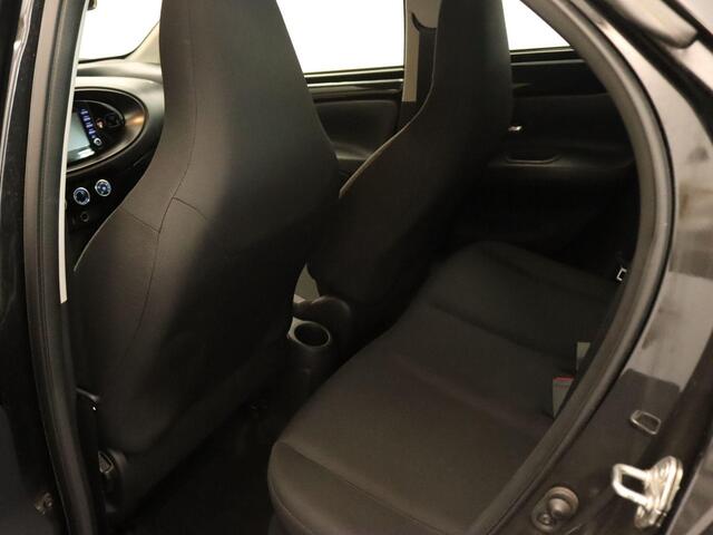 Toyota AYGO X 1.0 VVT-i MT Play - ORIGINEEL NEDERLANDSE AUTO - APPLE CARPLAY/ ANDROID AUTO - ACHTERUITRIJ CAMERA - ADAPTIVE CRUISE CONTROL - DAB+ RADIO - LANE ASSIST