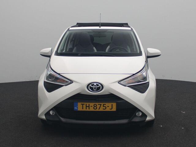 Toyota AYGO 1.0 VVT-i x-first