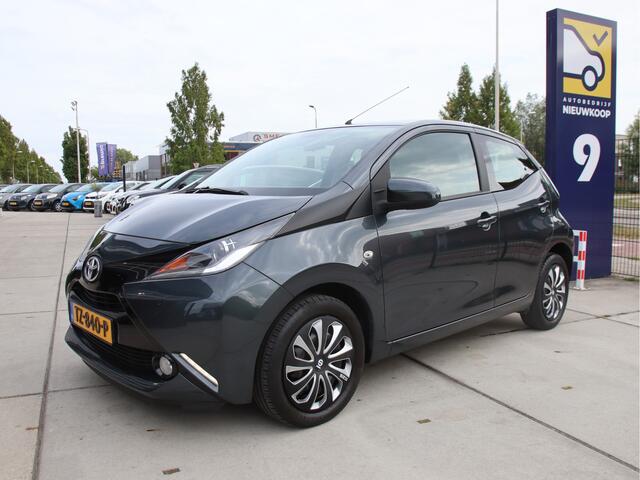 Toyota AYGO 1.0 VVT-i x-play Trekhaak!, Cruise controle, Camera Zomer aanbieding!