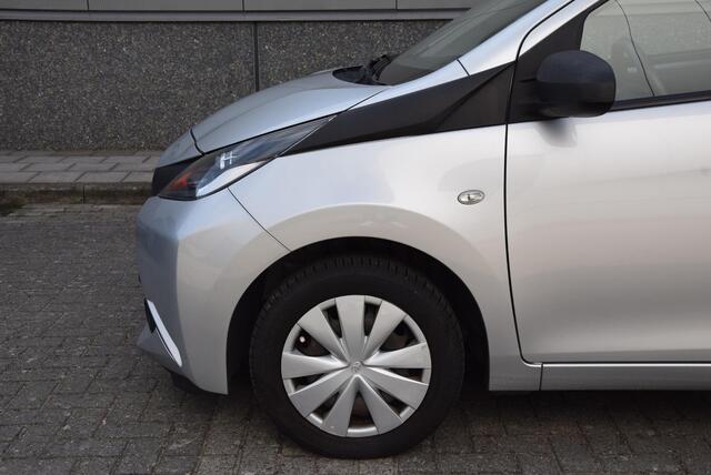 Toyota AYGO 1.0 VVT-i x-fun | Dealer onderhouden | 1e eigenaar | Cruise control |